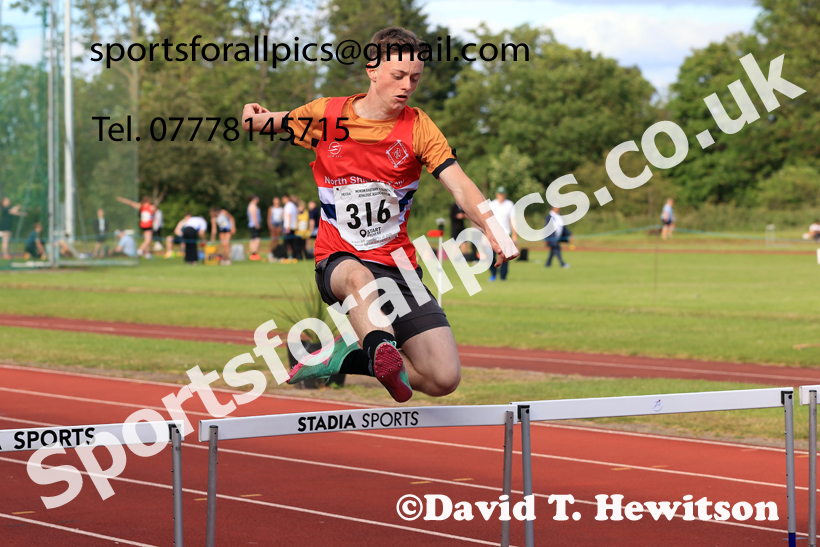 Hurdles, 2026 NEGP No 3, Monkton. Photo: David T. Hewitson/Sports for All Pics